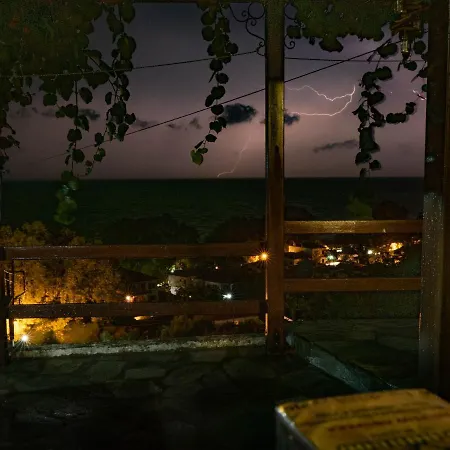 Kiwi Stonehouse Tatil Evi *